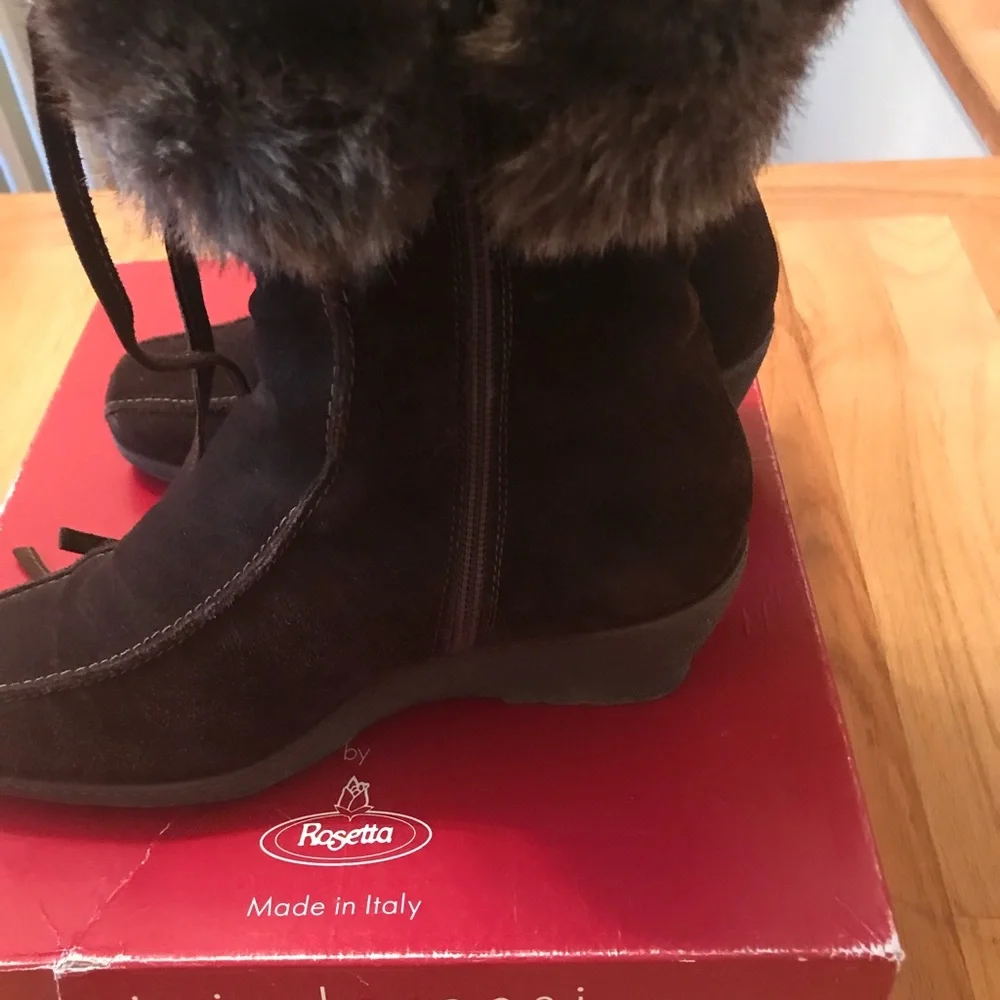 Vintage Y2K Gioia deRossi suede wedge boots with fur